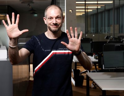 Authentischer Backstage Blick Portraitfotografie.