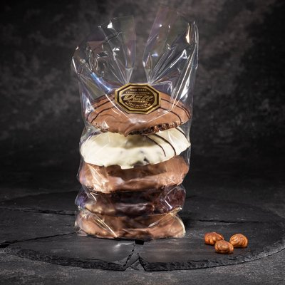 Detailreiche Produktfotografie von Marzipanlebkuchen für Webshop und Werbung.
