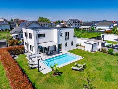 Drohnenaufnahmen für Architektur und Immobilienmarketing