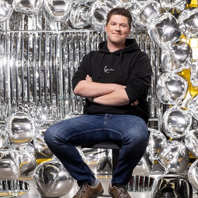 Mitarbeiterportrait für Employer Branding Kampagne fotografiert vom Fotograf Nürnberg.