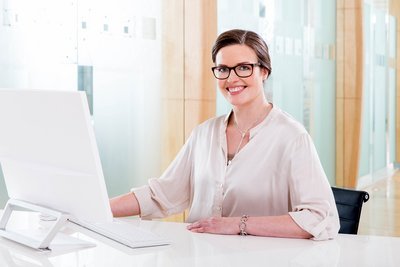 Mitarbeiterin am PC Fotograf Nürnberg