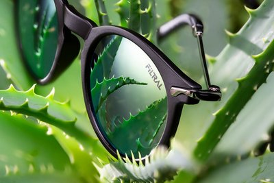 Moderne Sonnenbrille in hochwertiger Produktfotografie – Fotograf Nürnberg für Visual Branding.