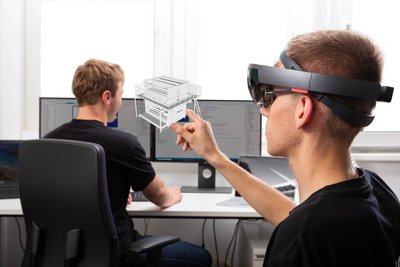 Azubis mit VR-Brille – Employer Branding Nürnberg