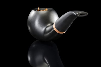 Produktaufnahme Pfeife auf schwarz in Nürnberg