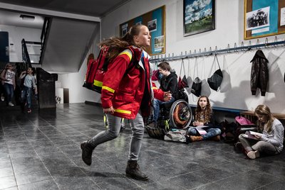 Schulsanitäter zeigen Engagement für Employer Branding Kampagne