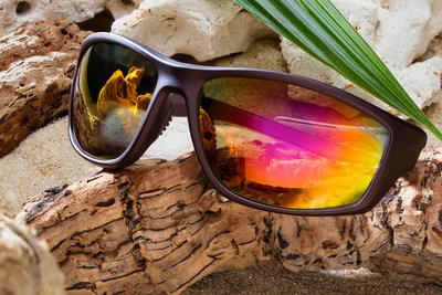 Studioaufnahme Sonnenbrille – Produktfotograf Nürnberg mit perfekter Lichtführung.